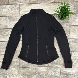 Lululemon Black Jacket Zipper Up Front Thumb Holes